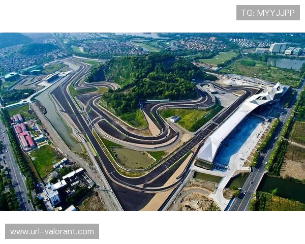 英特拉格斯赛道高落差左弯考验车手颈部,DRS区超车博弈定胜负 英特拉格斯赛道高落差左弯考验车手颈部,DRS区超车博弈定胜负